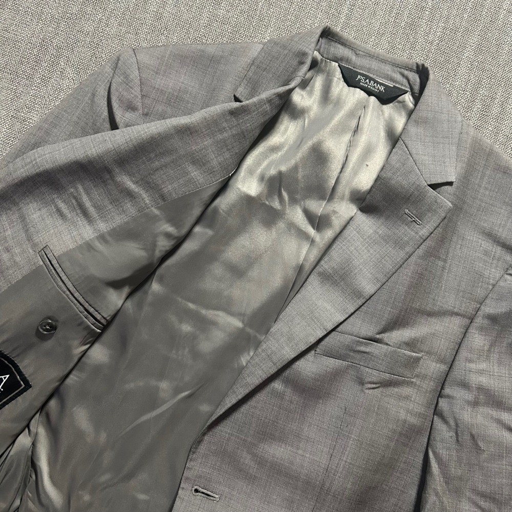 Jos A Bank Traveler Blazer Mens 38R Grey Tailored Fit 2 Button 100% Wool Jacket